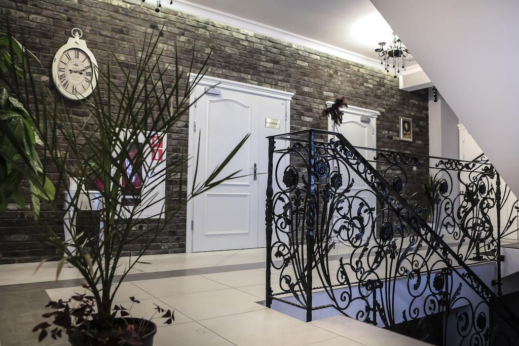 Hotel Madelaine Львувек-Слёнски Экстерьер фото